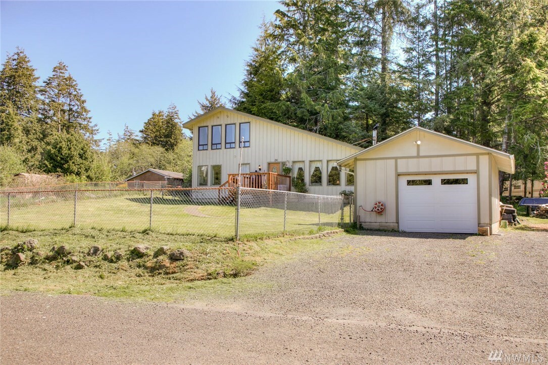 Property Photo:  24 Nelson Place  WA 98535 