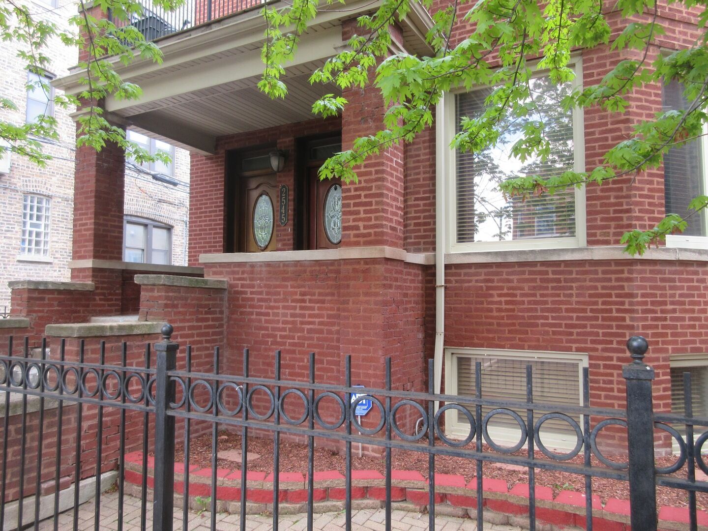 Property Photo:  2545 North Avers Avenue 2R  IL 60647 