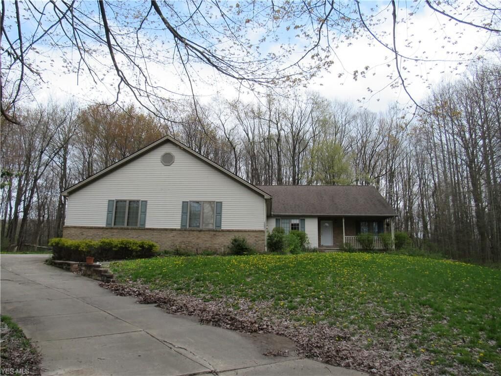 Property Photo: 11531 Sharrott Creek Court OH 44452