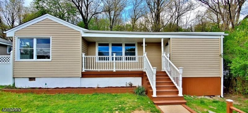 Property Photo:  15 Delaware Ave  NJ 07866 