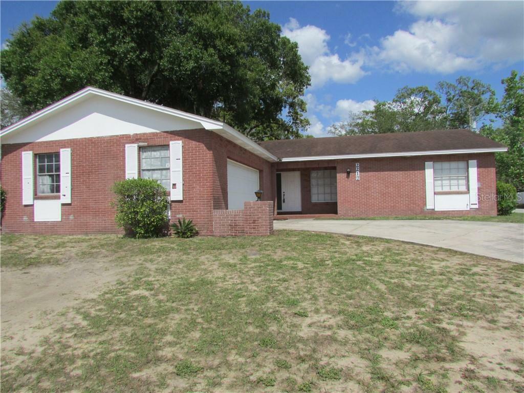 Property Photo:  2217 Tanglewood Way  FL 33511 