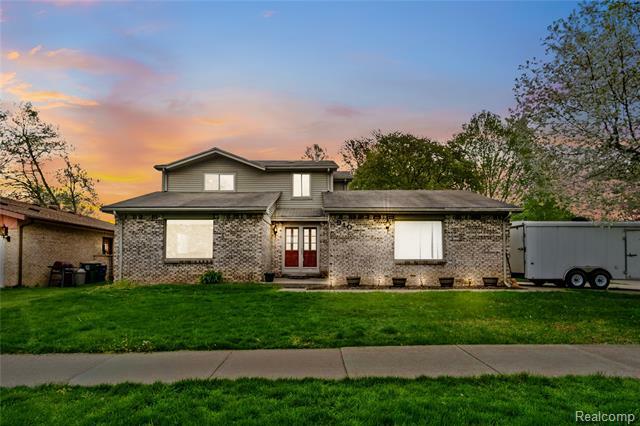 Property Photo: 910 Tyndall Drive MI 48187