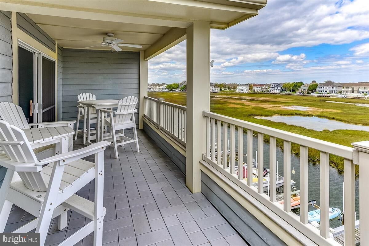 Property Photo:  202 Heron Drive S 304 Bld C  MD 21842