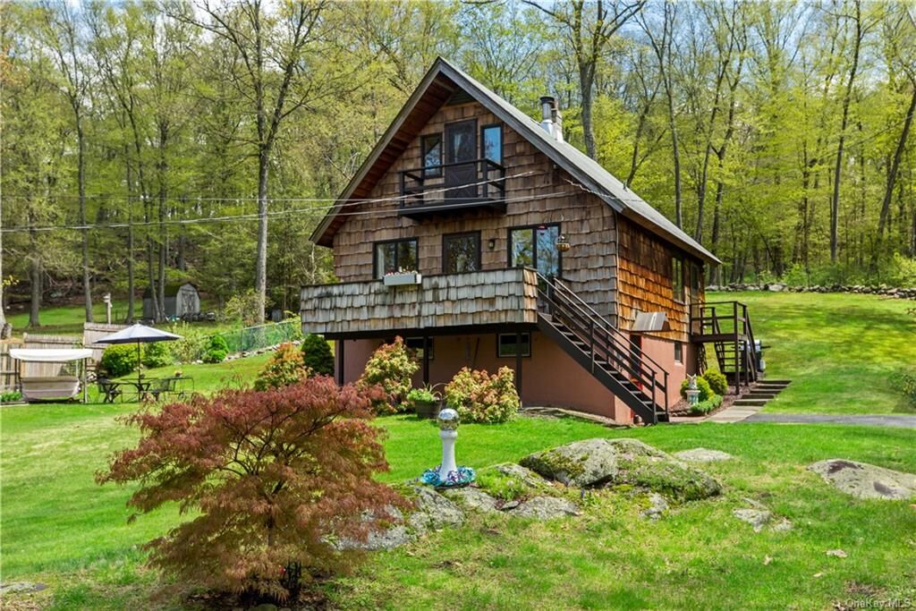 Property Photo:  517 Furnace Dock Road  NY 10567 