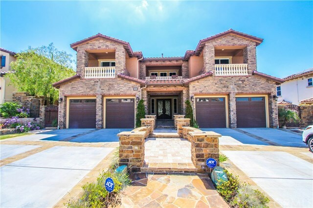 Property Photo: 20086 Umbria Way CA 92886
