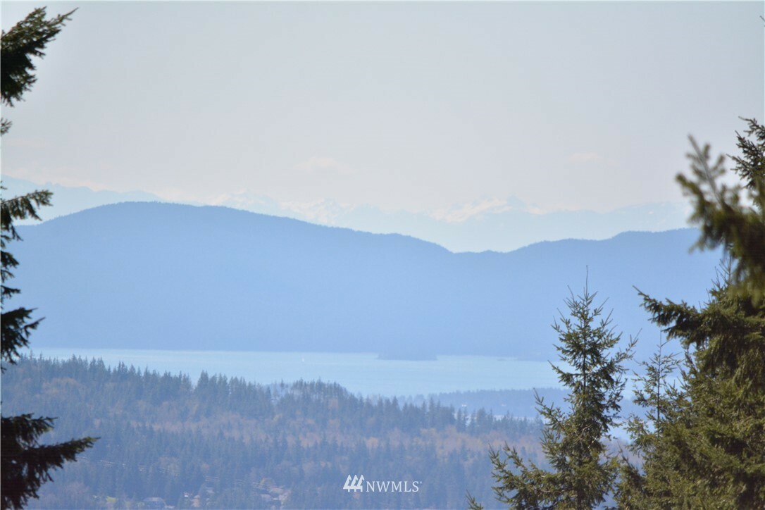 Property Photo: 13 Academy Highlands Lane WA 98226