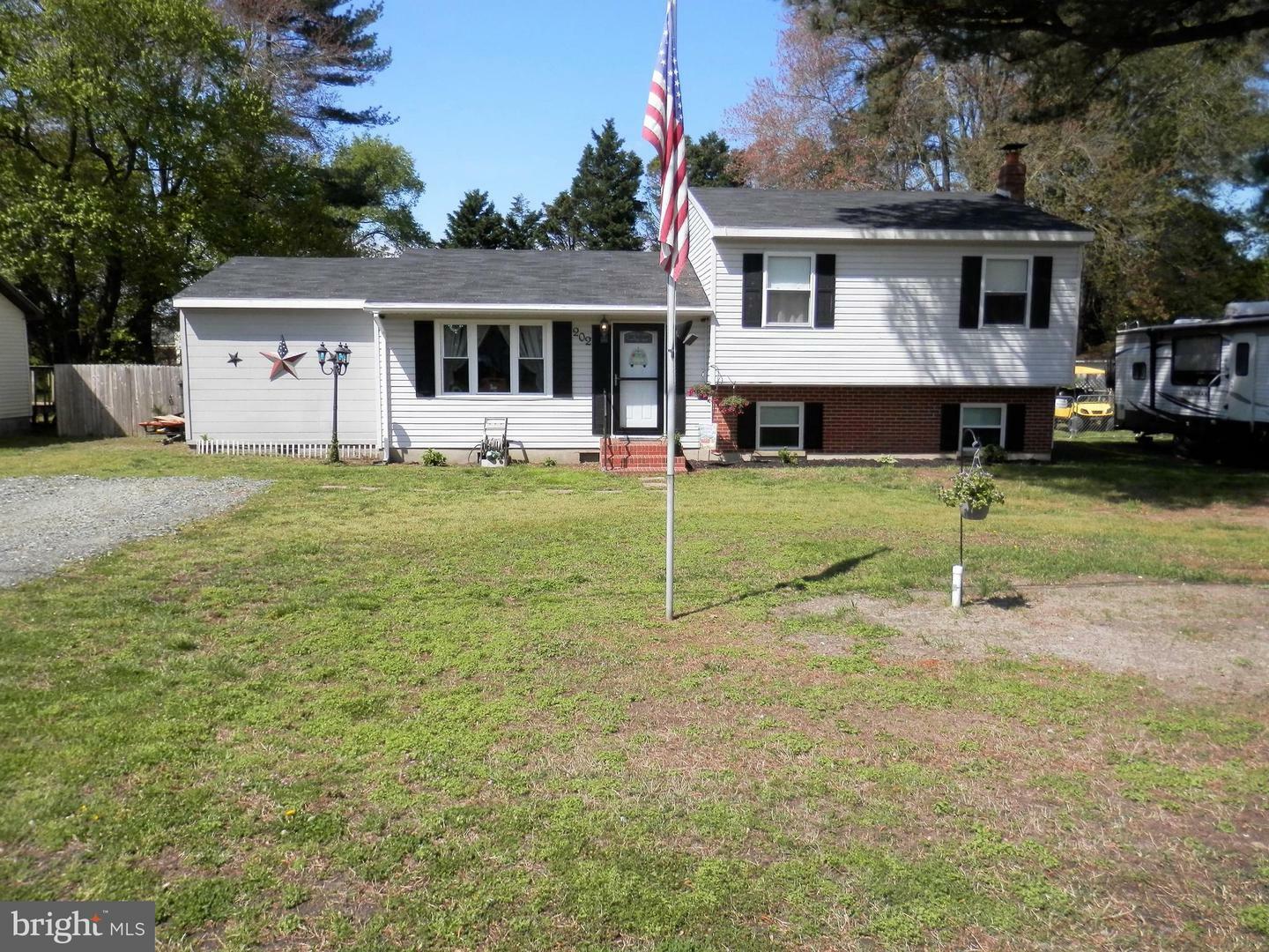 Property Photo:  202 Carolyn Avenue  MD 21804 