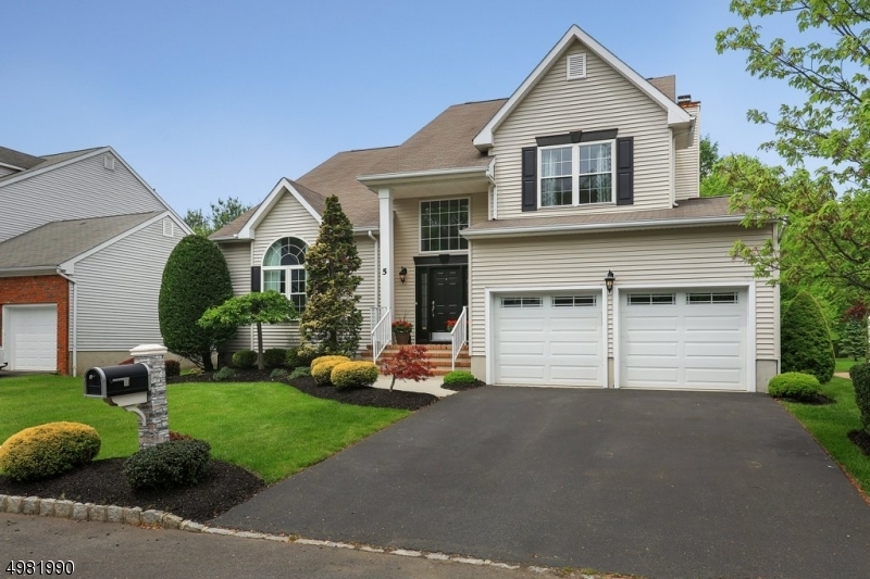Property Photo: 5 Treeview Cir NJ 07076