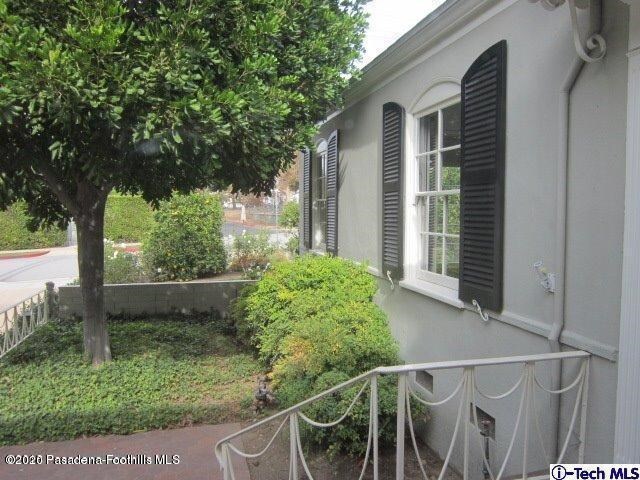 Property Photo: 1670 Sherwood Road CA 91108