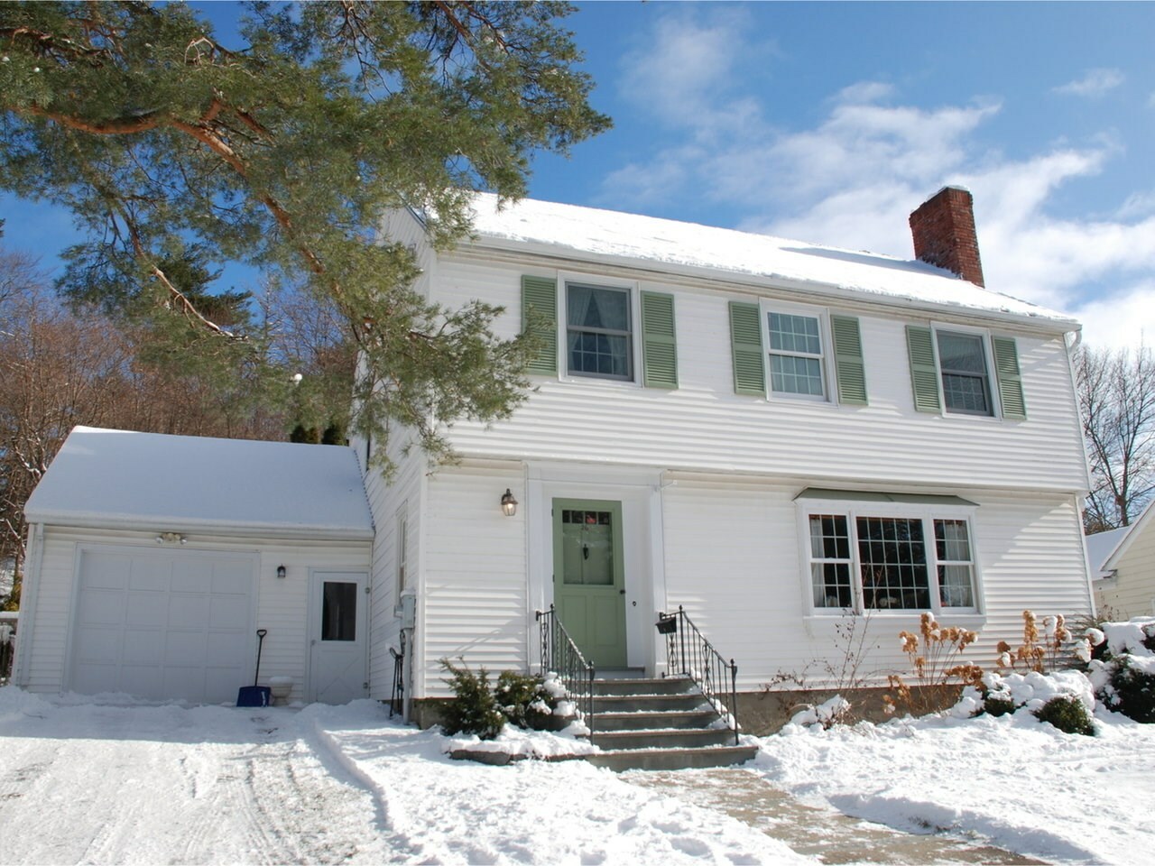 Property Photo: 26 Edgewood Lane VT 05401