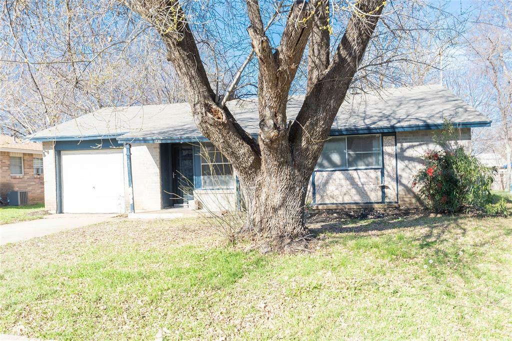 Property Photo:  1411 Rosewood Lane  TX 76010 