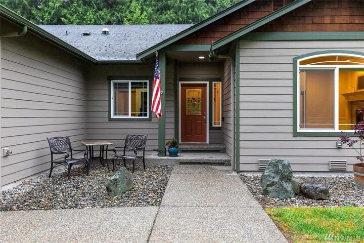 Property Photo:  7410  85th Avenue SE  WA 98290 