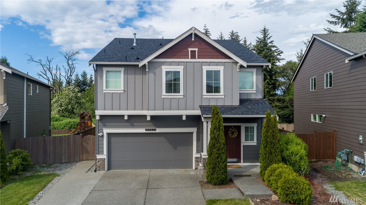 Property Photo: 5033 40th Street NE WA 98422