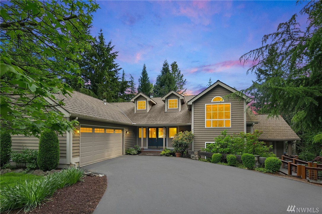 Property Photo: 24107 NE 6th Place WA 98074
