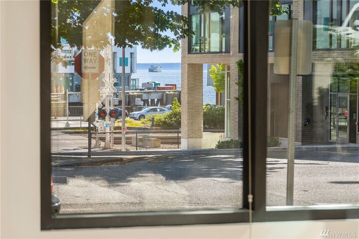 Property Photo:  2716  Elliott Avenue 100  WA 98121 