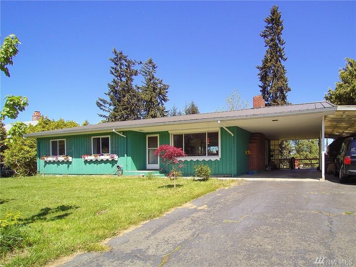 Property Photo:  117 W Park Avenue  WA 98362 