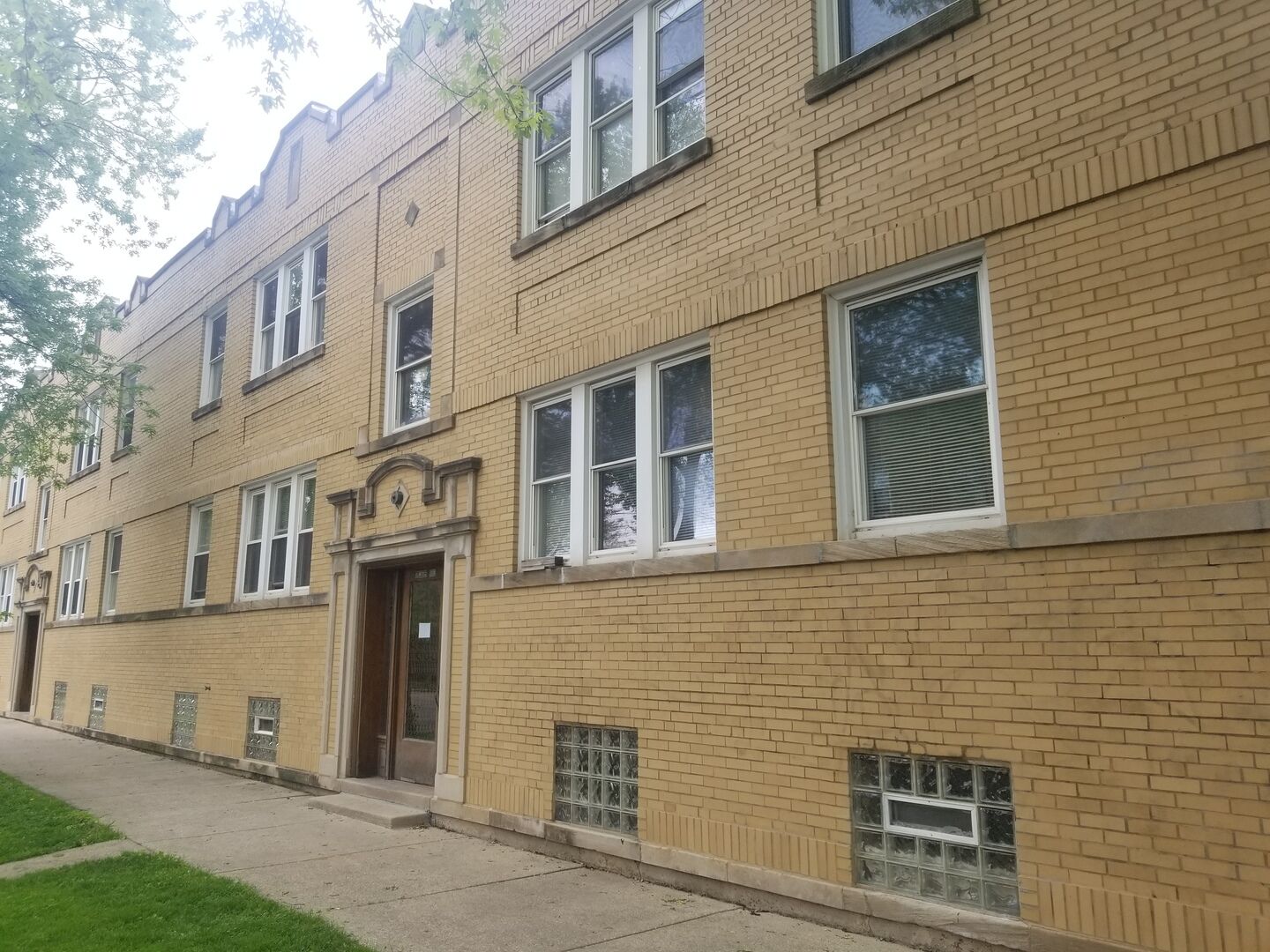 Property Photo:  3058 North Lockwood Avenue 1  IL 60641 