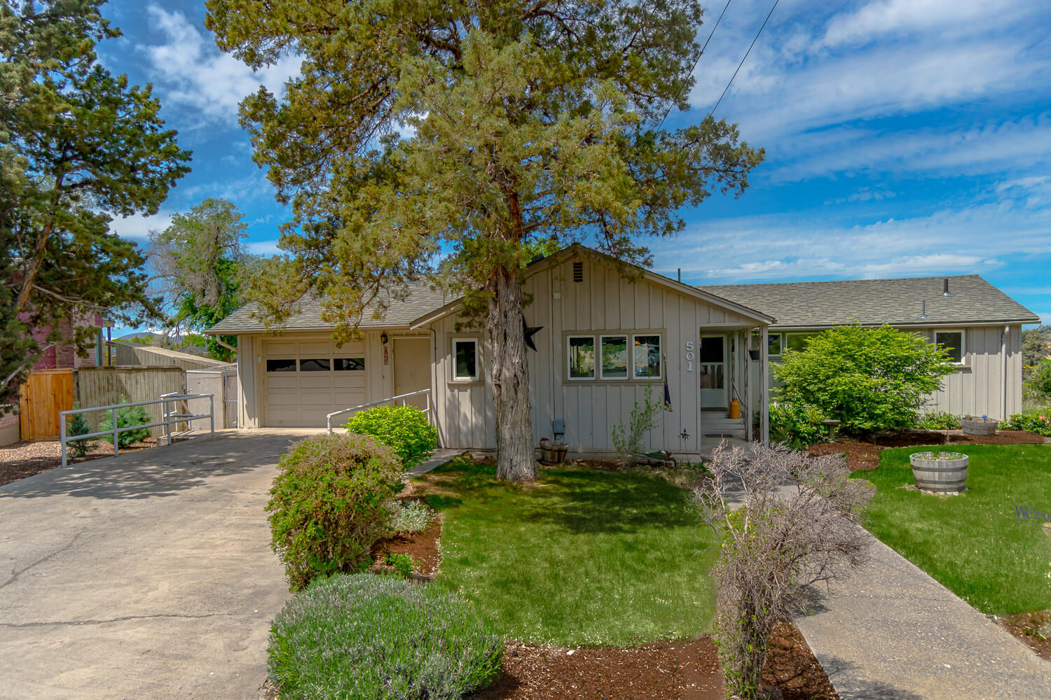 Property Photo:  501 NW Canyon Drive  OR 97756 