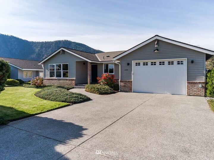 Property Photo: 334 Upper Point Drive WA 98831