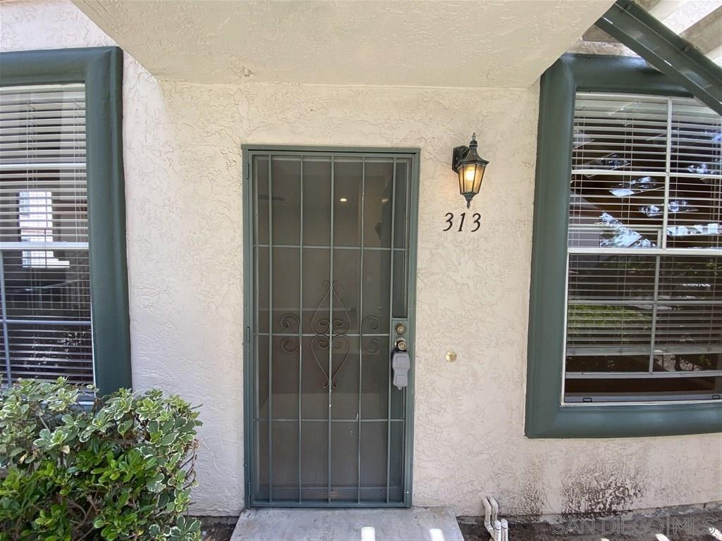 Property Photo: 10904 Sabre Hill Dr 313 CA 92128