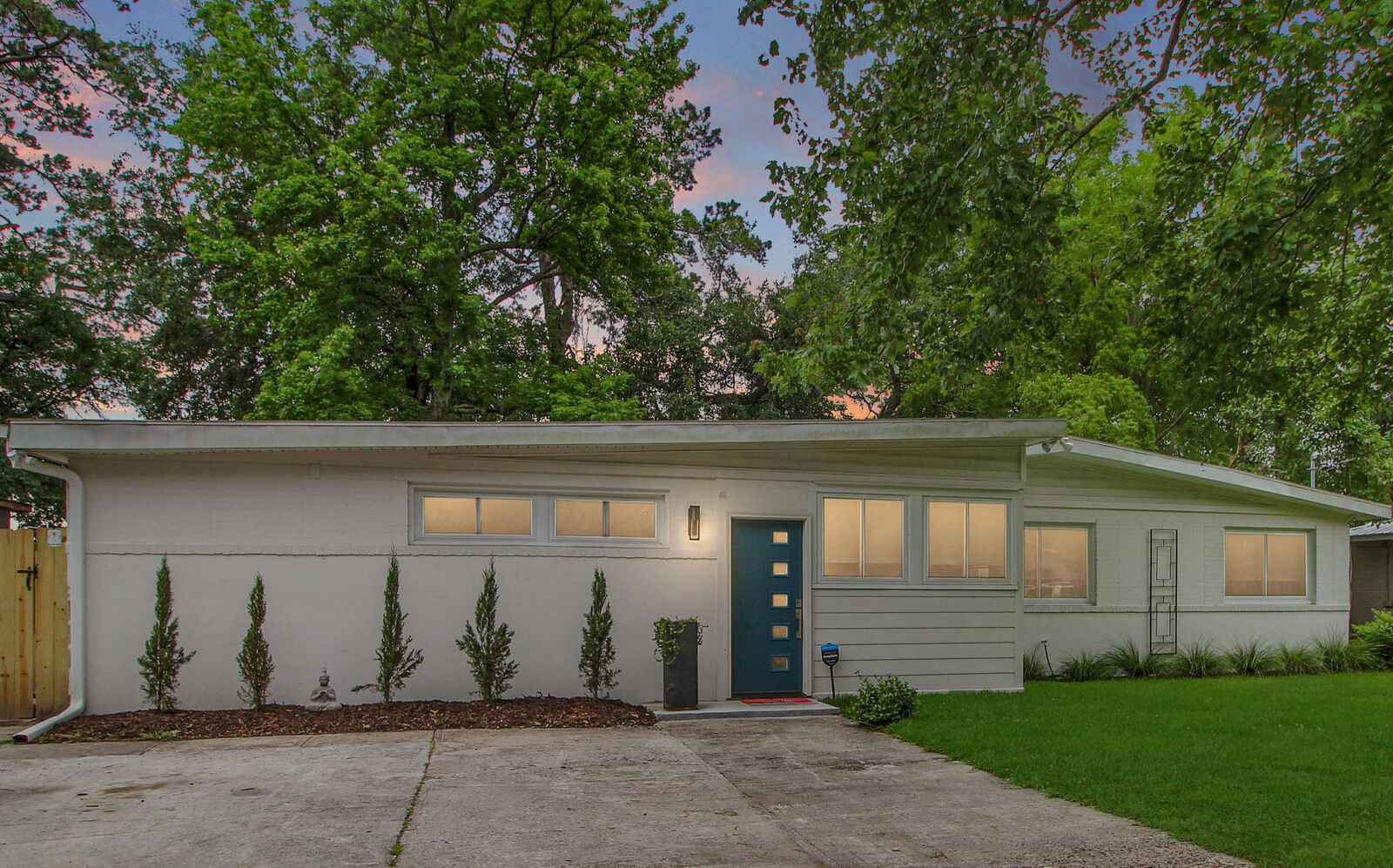Property Photo:  1453 S Sherwood Drive  SC 29407 