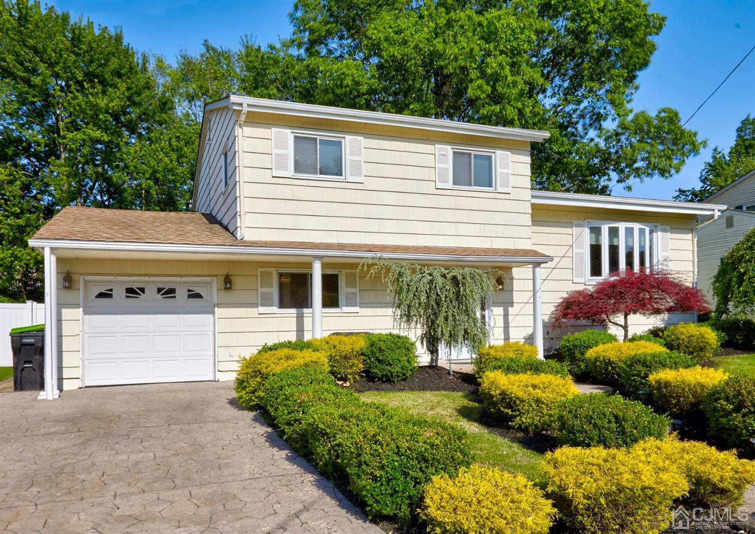 Property Photo:  39 Arden Road  NJ 08857 