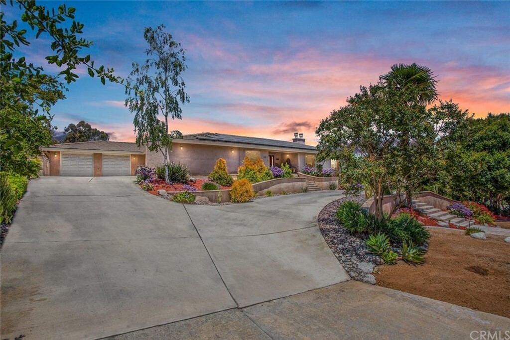 Property Photo: 1800 Valle Vista Drive CA 92373