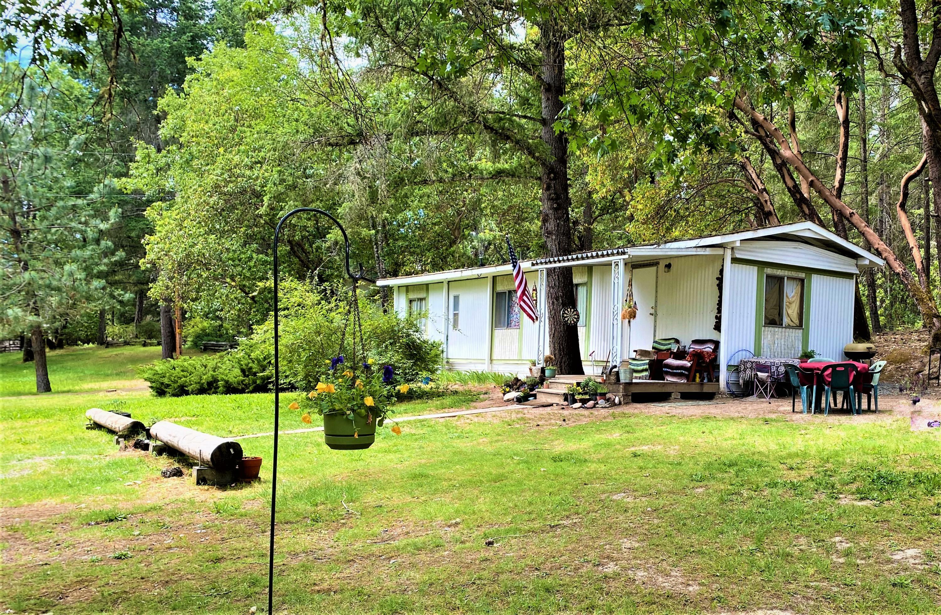 Property Photo: 8433 Lower River Road OR 97526