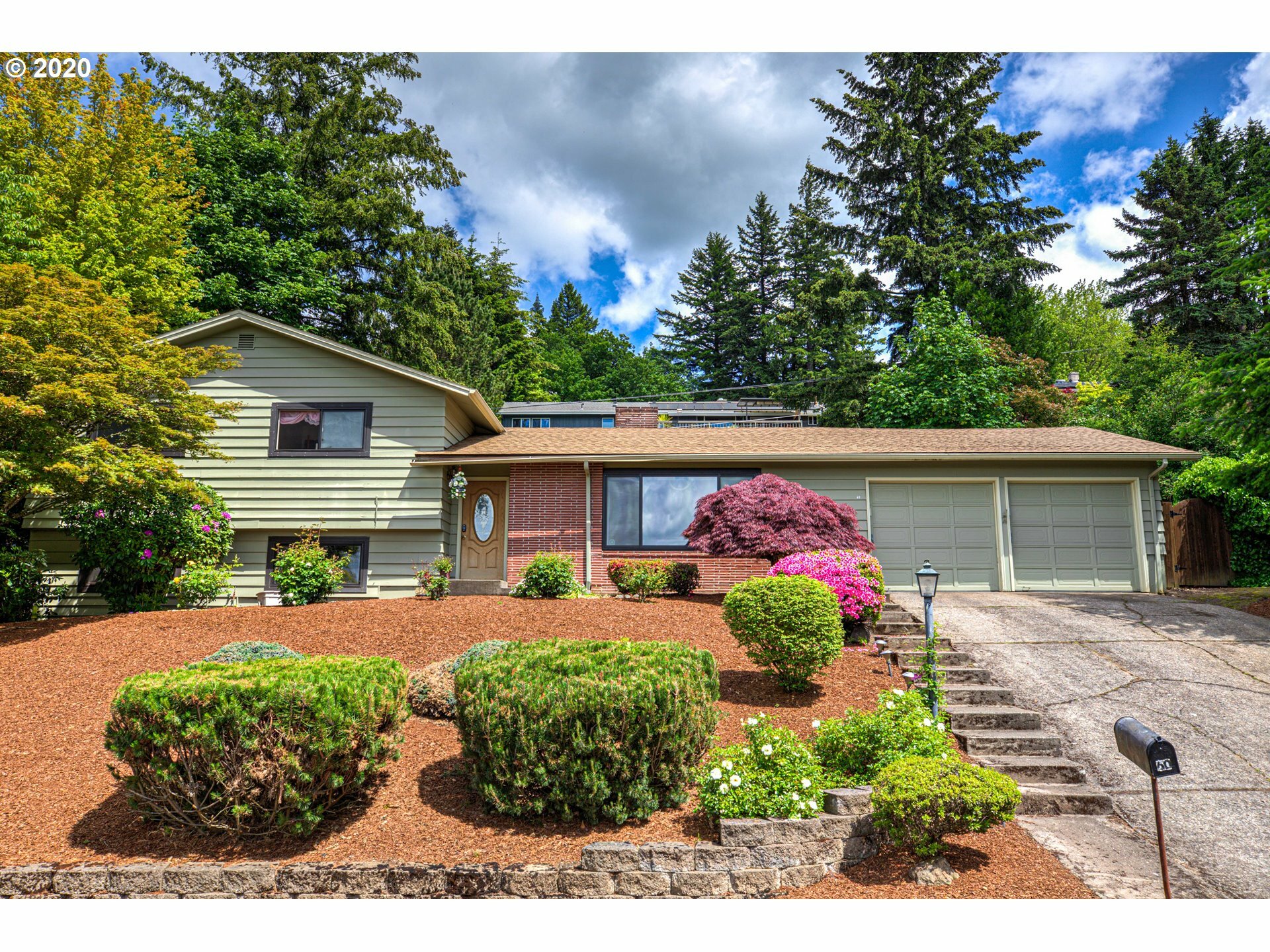Property Photo: 60 NW 87th Ave OR 97229