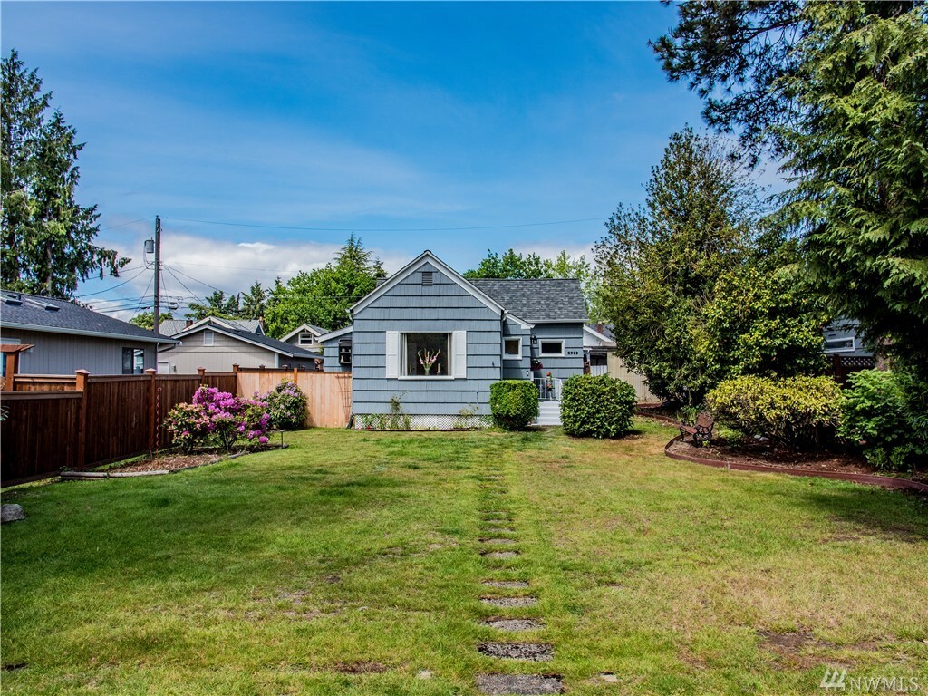 Property Photo:  2909 N 14th St  WA 98406 