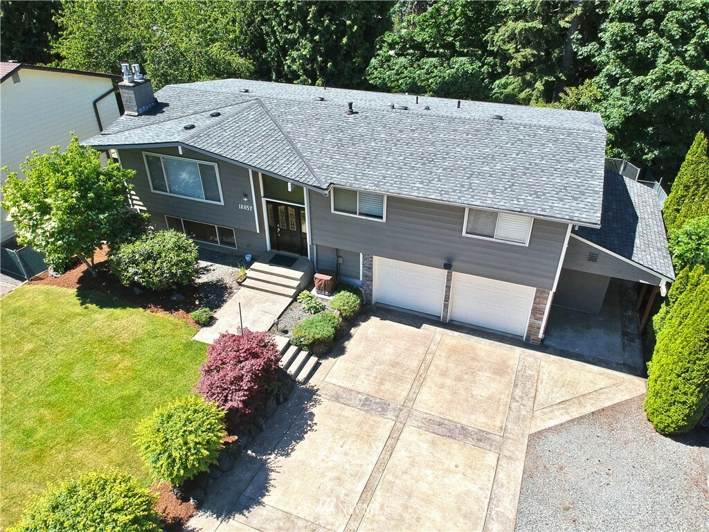 Property Photo:  18857 129th Place SE  WA 98058 