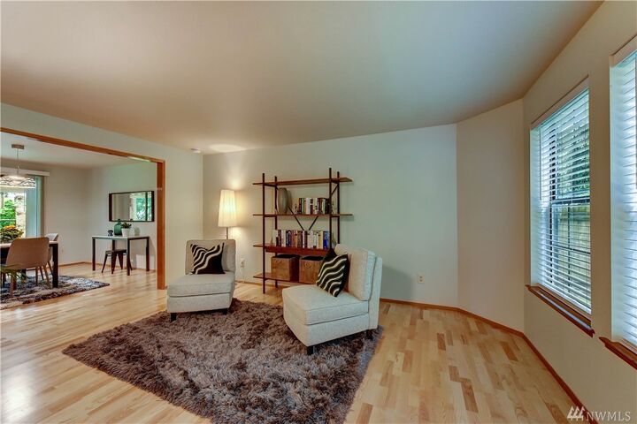 Property Photo: 5826 143rd Street SW WA 98026
