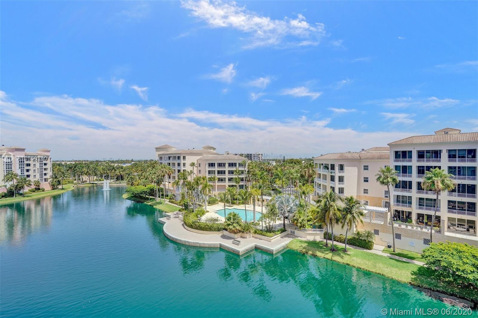 Property Photo:  739 Crandon Blvd Ph2  FL 33149