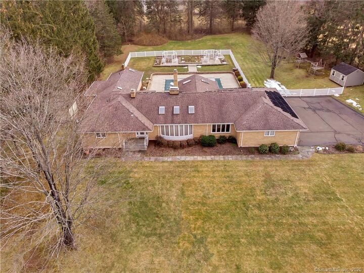61 Highland Park Road  North Haven CT 06473 photo