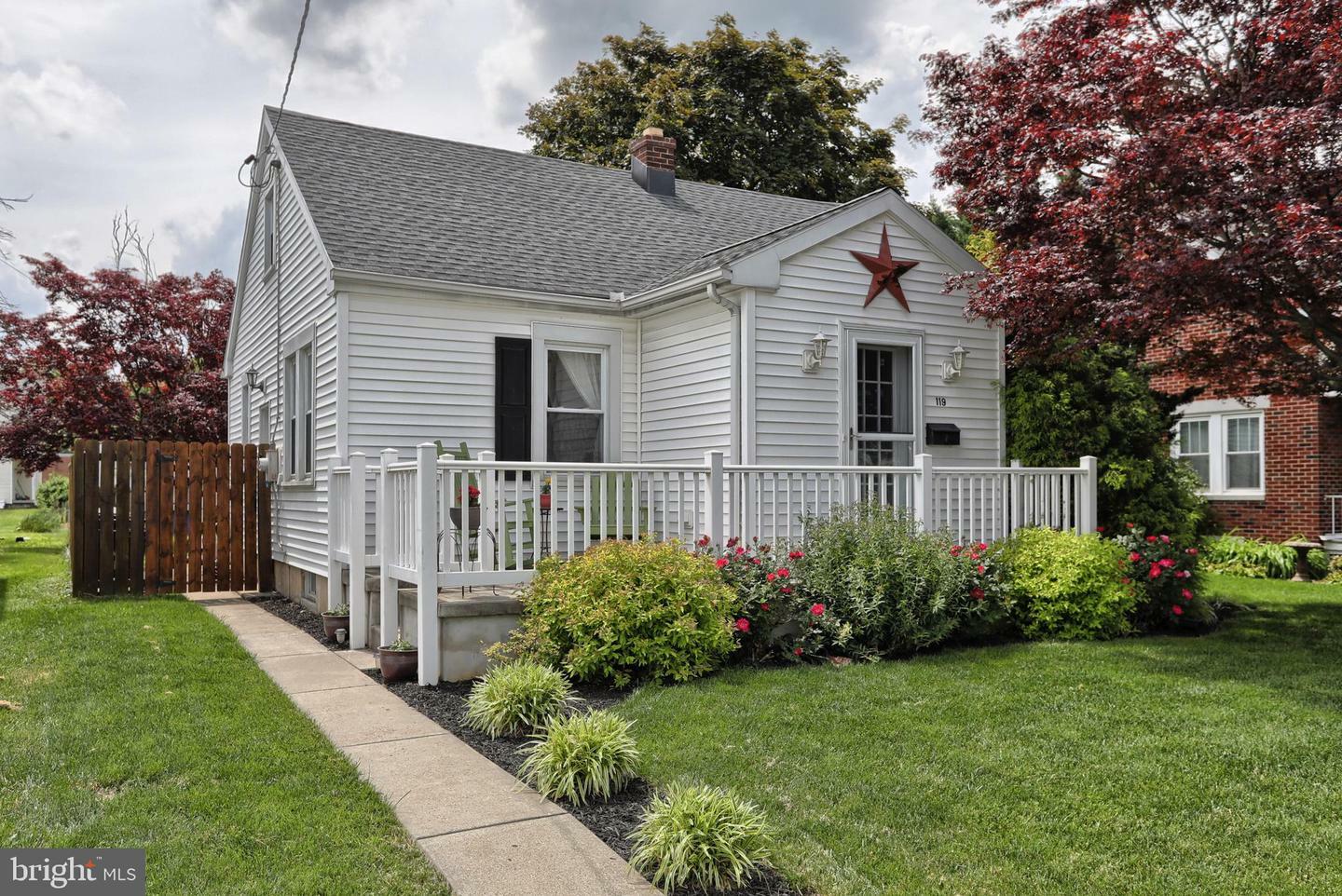 Property Photo: 119 N Franklin Street PA 17078