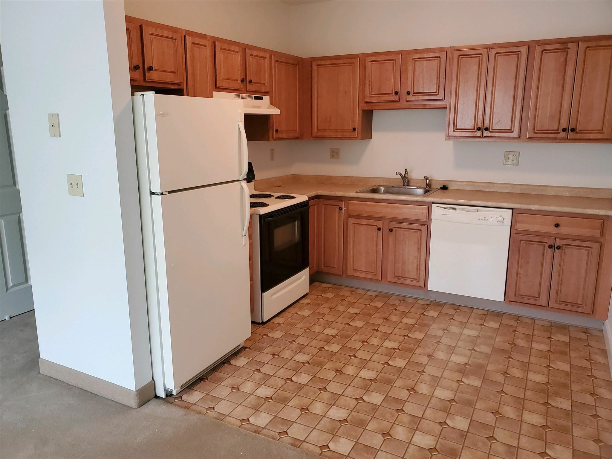 Property Photo:  486 Nashua Street 112  NH 03055 