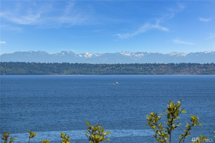 Property Photo: 19082 Angeline Avenue NE WA 98392