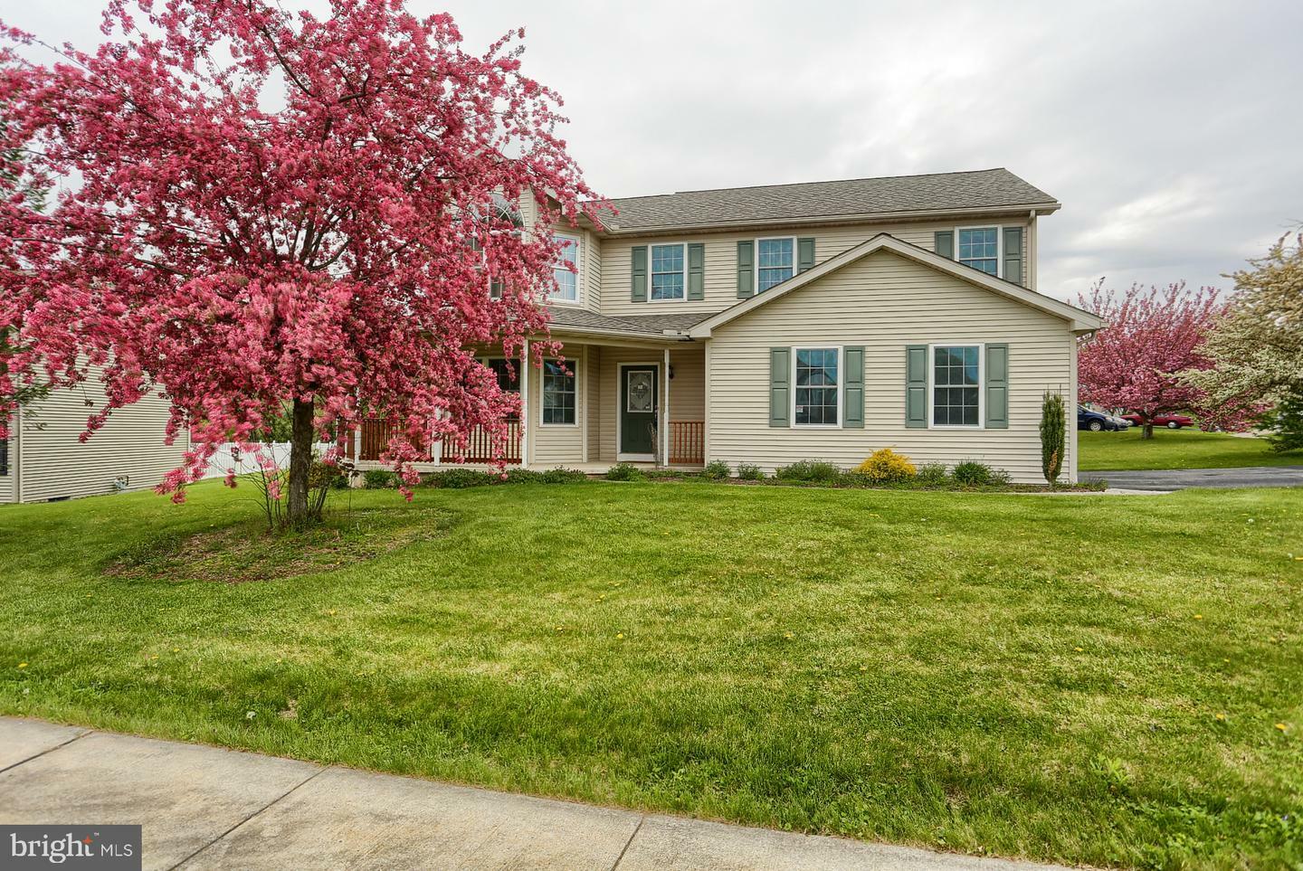 Property Photo: 302 N Kemp Street PA 19530