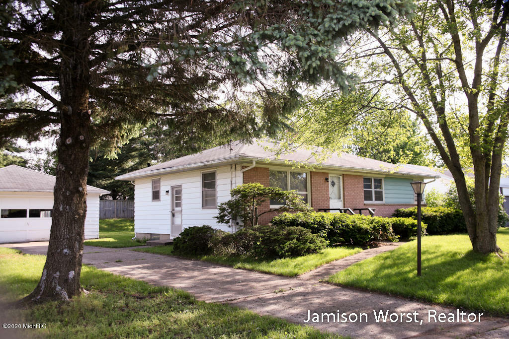 4444 Billmar Street SW  Grandville MI 49418 photo