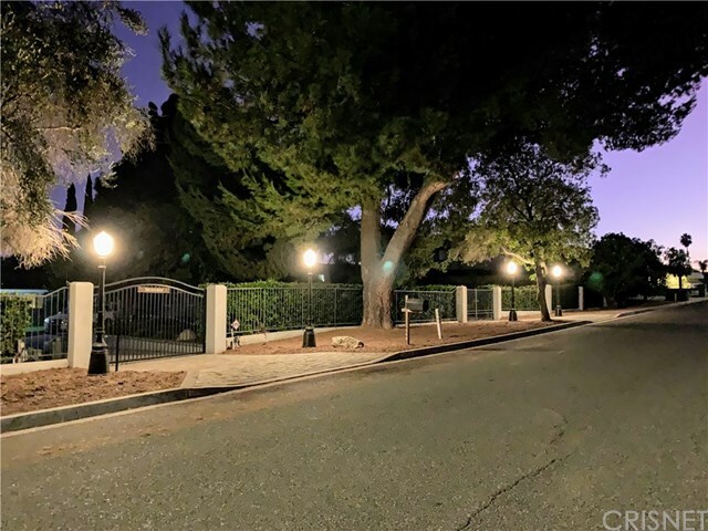 Property Photo:  3460 Township Avenue  CA 93063 