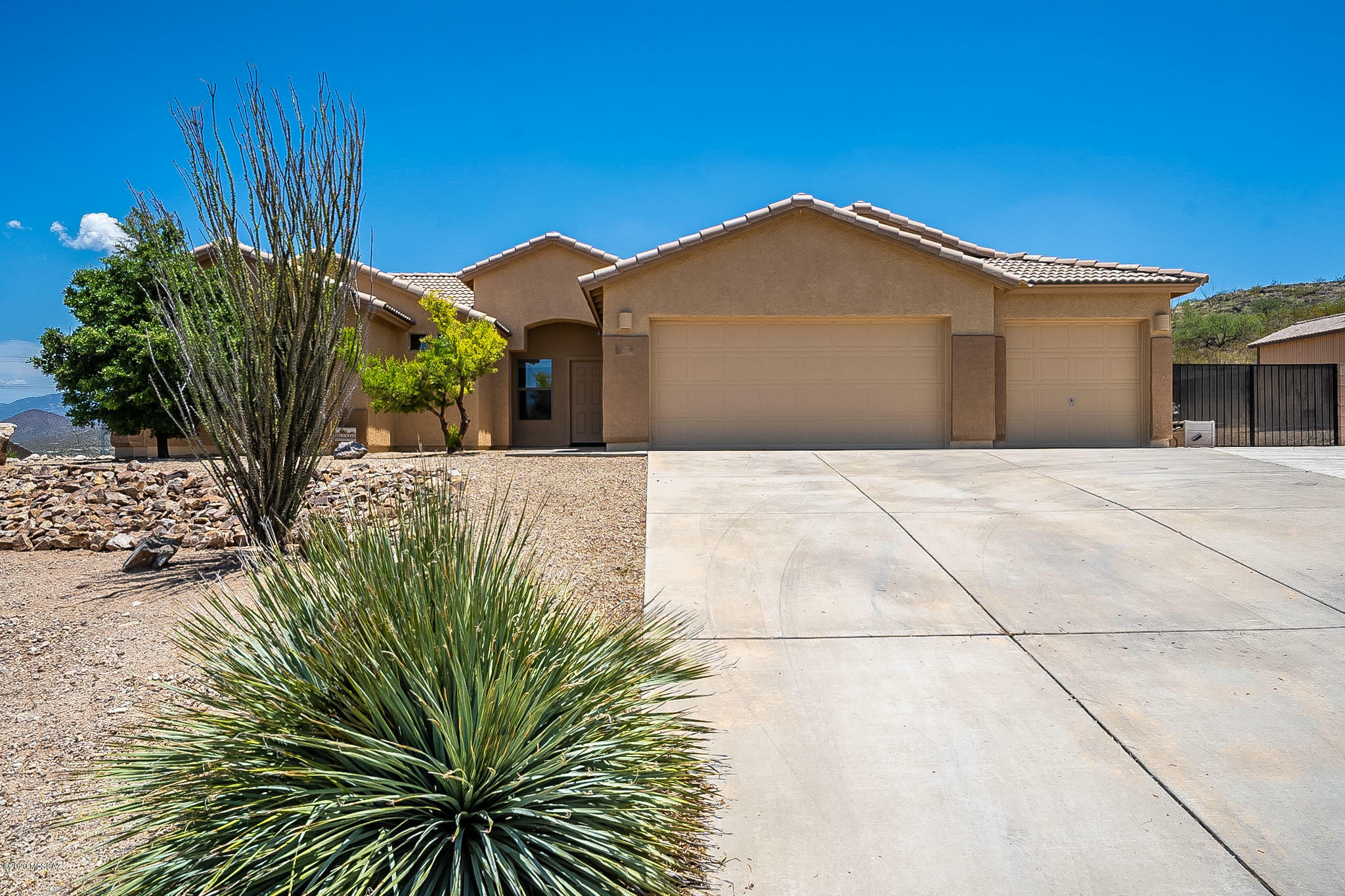 Property Photo:  12149 S Stone Horn Ridge Road  AZ 85641 