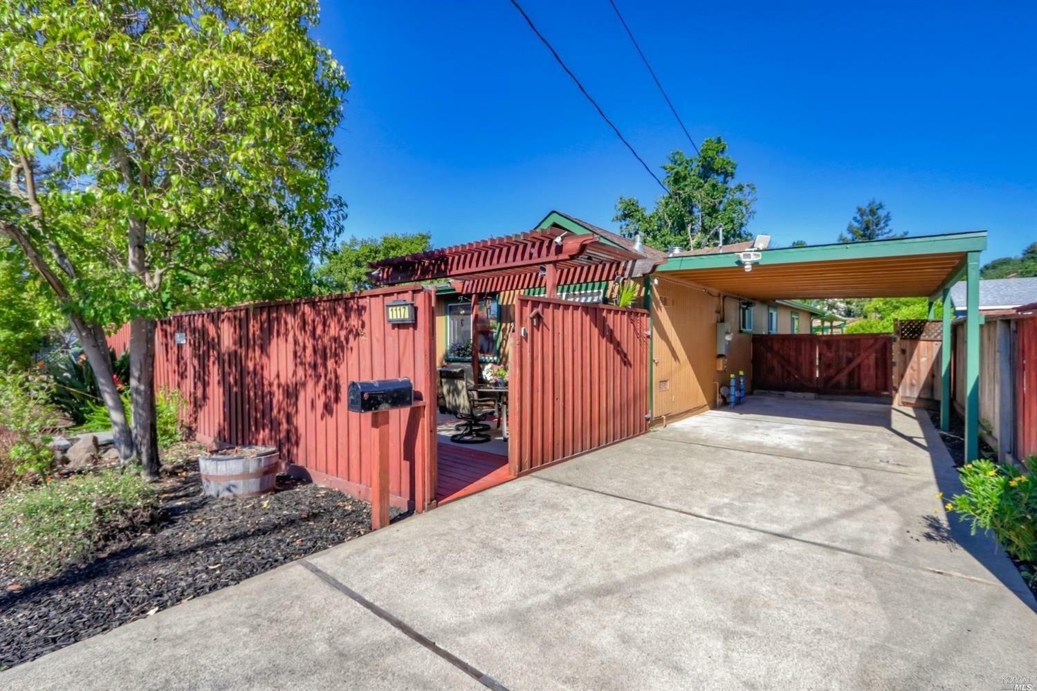 Property Photo:  1117 2nd Street  CA 94945 