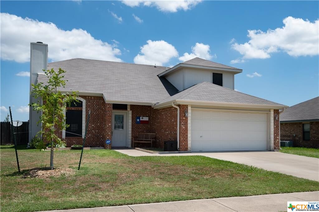 Property Photo: 3905 Fox Glove Lane TX 76549