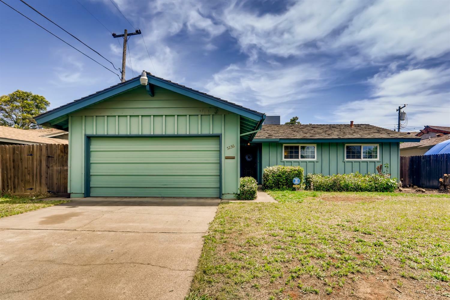 Property Photo:  5236 Satellite Parkway  CA 95823 