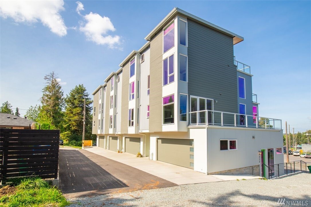 Property Photo: 9306 57th Avenue S WA 98118