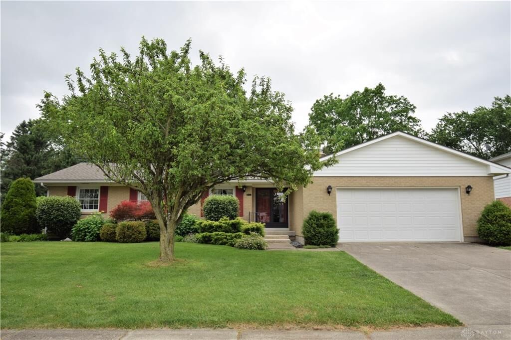 Property Photo: 2810 Rockford Drive OH 45503