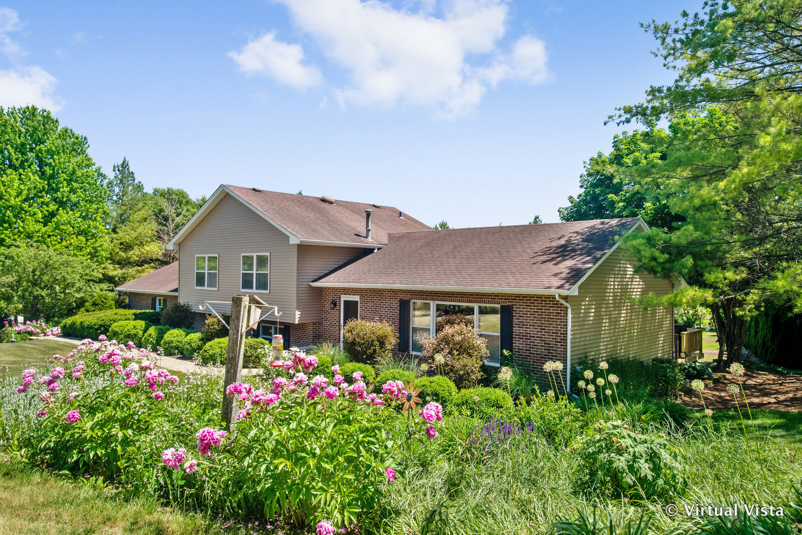 Property Photo:  40W579 S. Bridle Creek Drive  IL 60175 