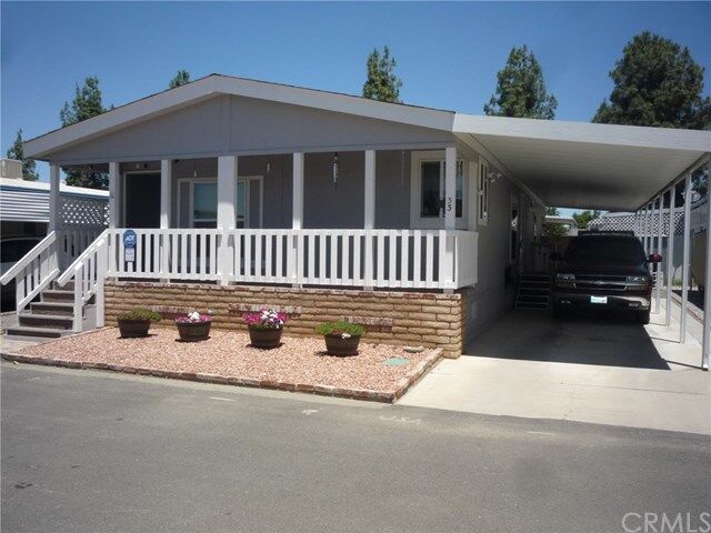 Property Photo: 725 W Thornton Avenue 33 CA 92543
