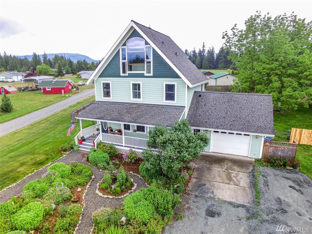 Property Photo:  10 Klahn Country Rd  WA 98382 