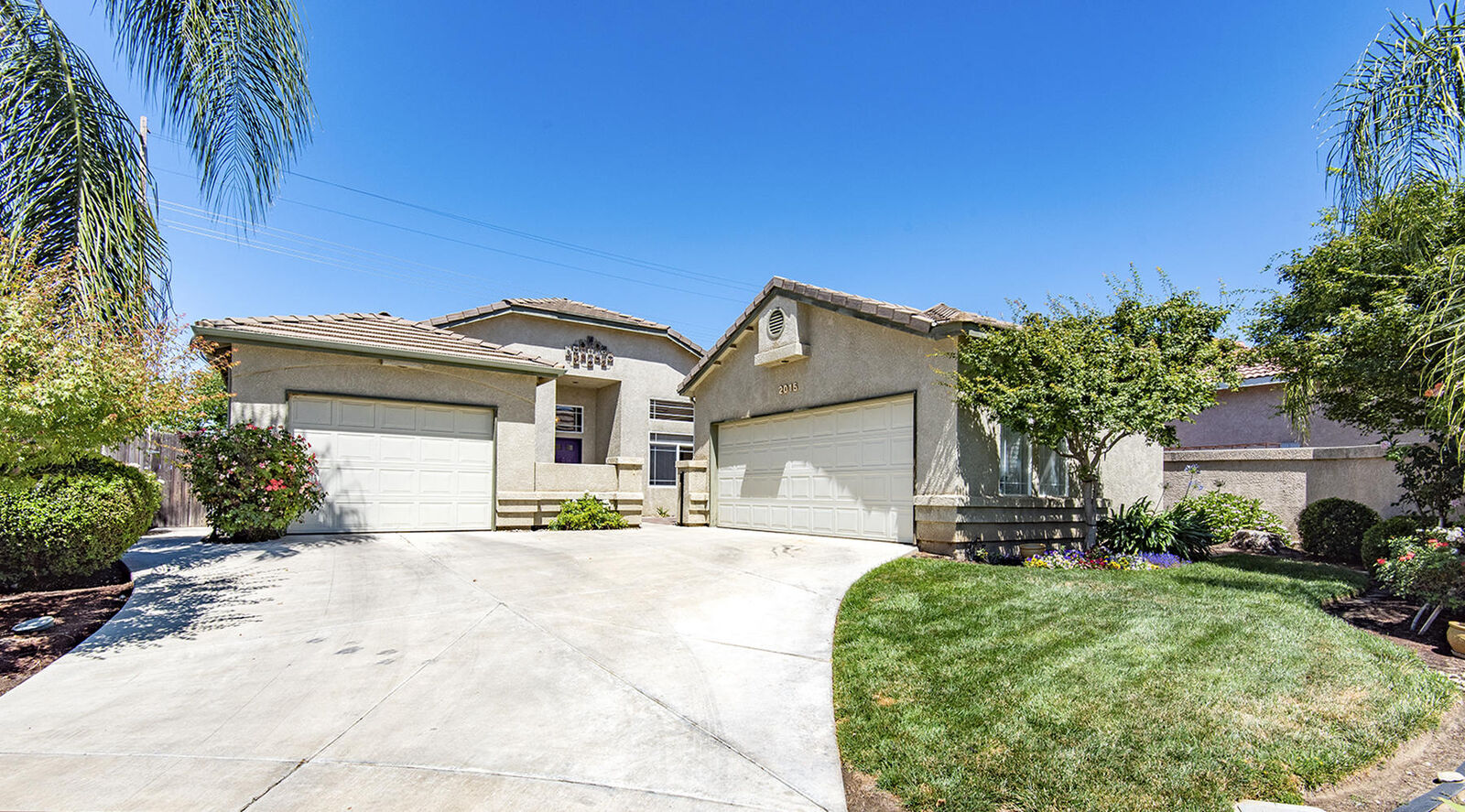 Property Photo: 2015 N Auburn Court CA 93292